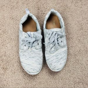 TOMS 👟